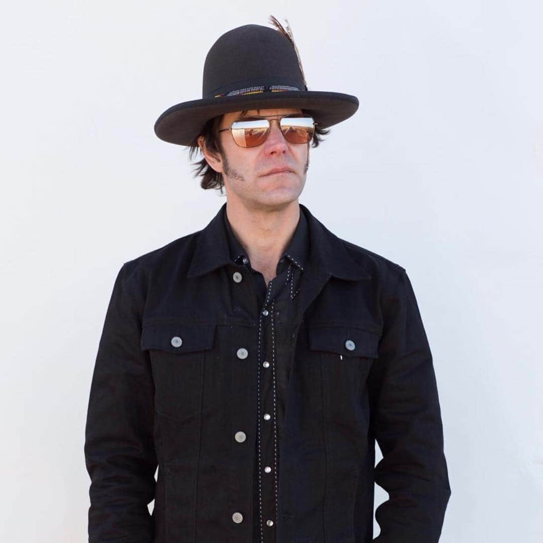 のインスタグラム：「@booray will be in our shop on Crosby Street today at 5:00 entertaining our guests. Please stop in he is a very talented musician that is also playing tonight @rockwoodmusichall we are also having a 50% off sale so come and get some new gear.」