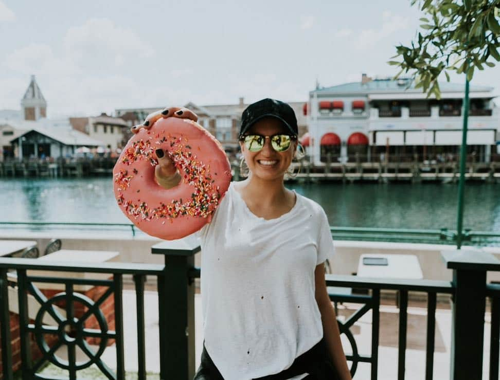 トーライ・ケリーさんのインスタグラム写真 - (トーライ・ケリーInstagram)「*insert donut pun here* 🍩」4月17日 5時39分 - torikelly