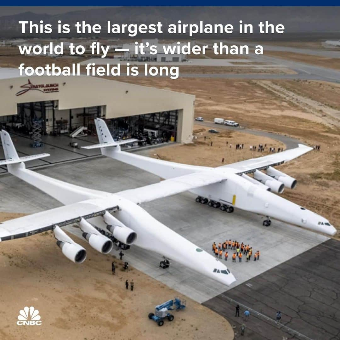 CNBCさんのインスタグラム写真 - (CNBCInstagram)「Key points:⁣ ⁣ ▪️Stratolaunch became the largest airplane in the world to fly on Saturday.⁣ ⁣ ▪️With a wingspan measuring 385 feet, the airplane is built to launch rockets from the air.⁣ ⁣ ▪️Late Microsoft co-founder Paul Allen founded Stratolaunch in 2011.⁣ ⁣ To read more, visit the link in bio.⁣ *⁣ *⁣ *⁣ *⁣ *⁣ *⁣ *⁣ *⁣ #stratolaunch #aviation #airlines #airplane #rockets #paulallen #microsoft #science #tech #technology #business #businessnews #cnbc⁣ ⁣」4月17日 5時47分 - cnbc