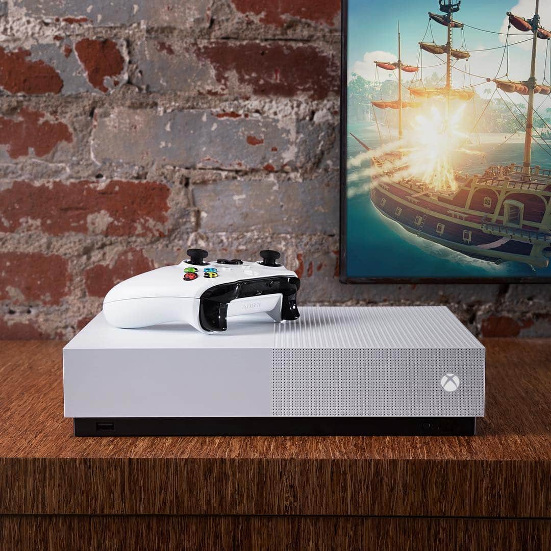 Xboxさんのインスタグラム写真 - (XboxInstagram)「Go all-digital. Meet the new #Xbox One S All-Digital Edition.」4月17日 6時14分 - xbox