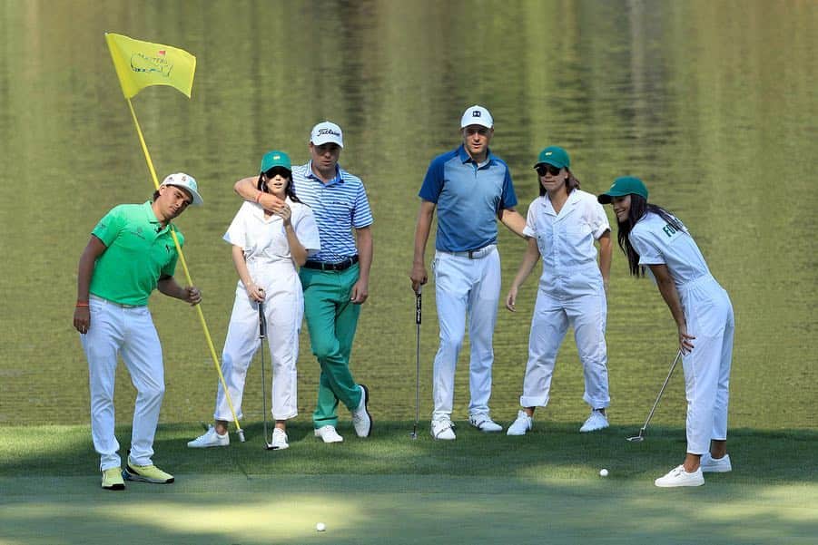 アリソン・ストーキーのインスタグラム：「What a week.  What a squad. 😎💚 @themasters」