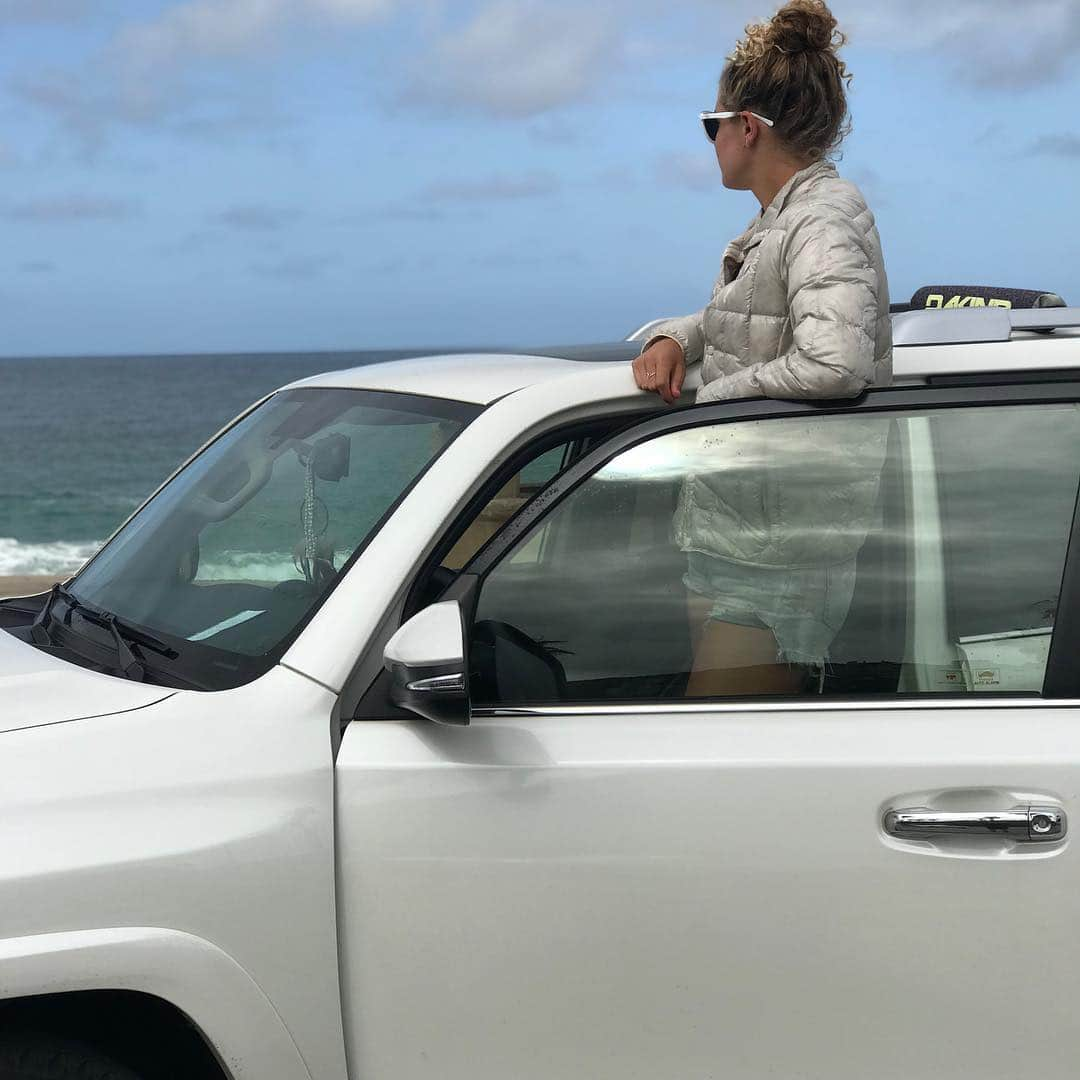 リンゼイ・ジャコベリスさんのインスタグラム写真 - (リンゼイ・ジャコベリスInstagram)「The beach looks so much cleaner now thanks to the crew from @tcl_usa and @ecowarriorfoundation. Go give back to an area that gives to you!!! @mancinoroberta @jebcorliss @keeganpalmer @mattrprt @adam_bakkedahl」4月17日 6時16分 - lindseyjacobellis