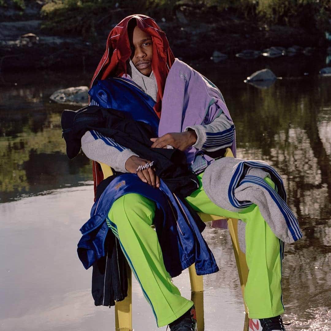 Freshnessさんのインスタグラム写真 - (FreshnessInstagram)「Needles continues its collaborations with AWGE into Spring/Summer ‘19, presenting exclusive colorways of their coveted tracksuit sets as well as accompanying hoodies and half-zip pullovers. Releasing Saturday, April 20th. Did @asaprocky outdo himself this time around? #freshnessmag」4月17日 6時32分 - freshnessmag