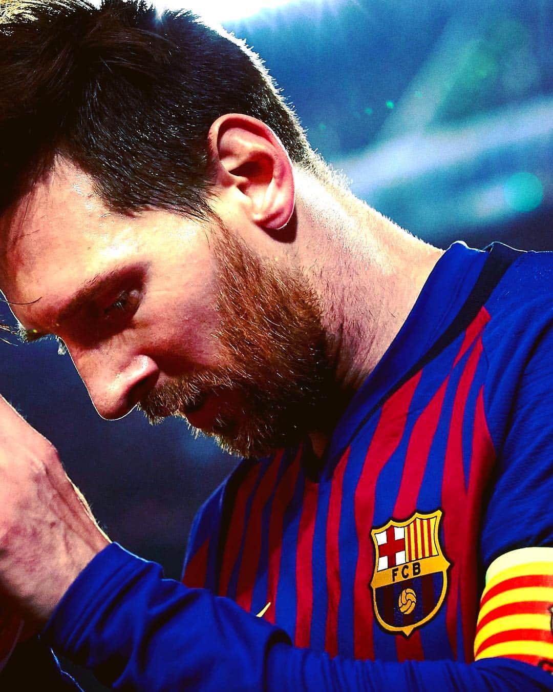 LFPさんのインスタグラム写真 - (LFPInstagram)「Choose the best option! 🤯 A - Messi is the best in history  B - Messi is the best player I’ve seen C - Messi is the best sportman ever D - All the above are correct • #Messi #Barça #LaLiga」4月17日 6時43分 - laliga
