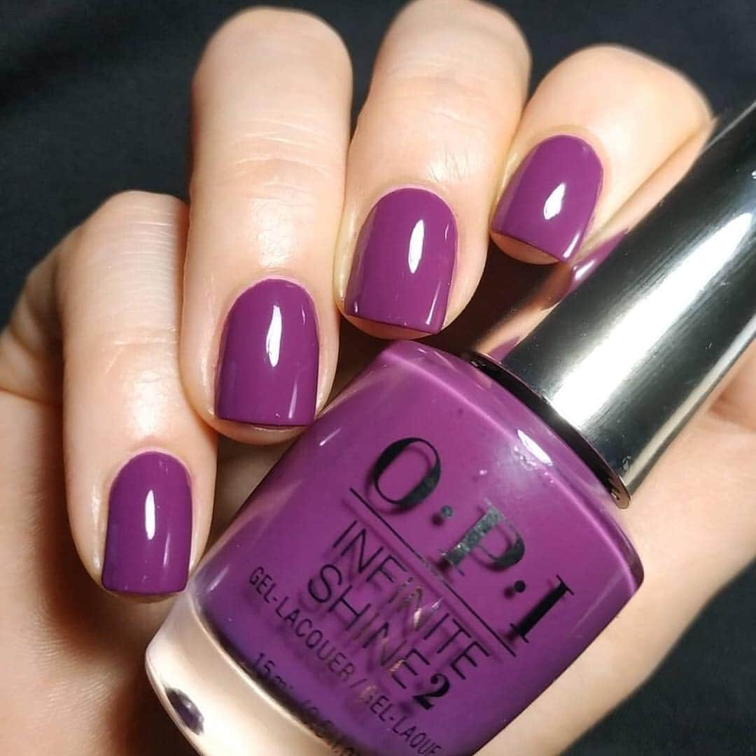 OPIさんのインスタグラム写真 - (OPIInstagram)「Have you found your perfect purple polish? Comment below which is your go to 💜! #EndlessPurplePursuit #ColorIsTheAnswer @lara.o #purplenails #shine #glossy #notd #purple」4月17日 7時03分 - opi