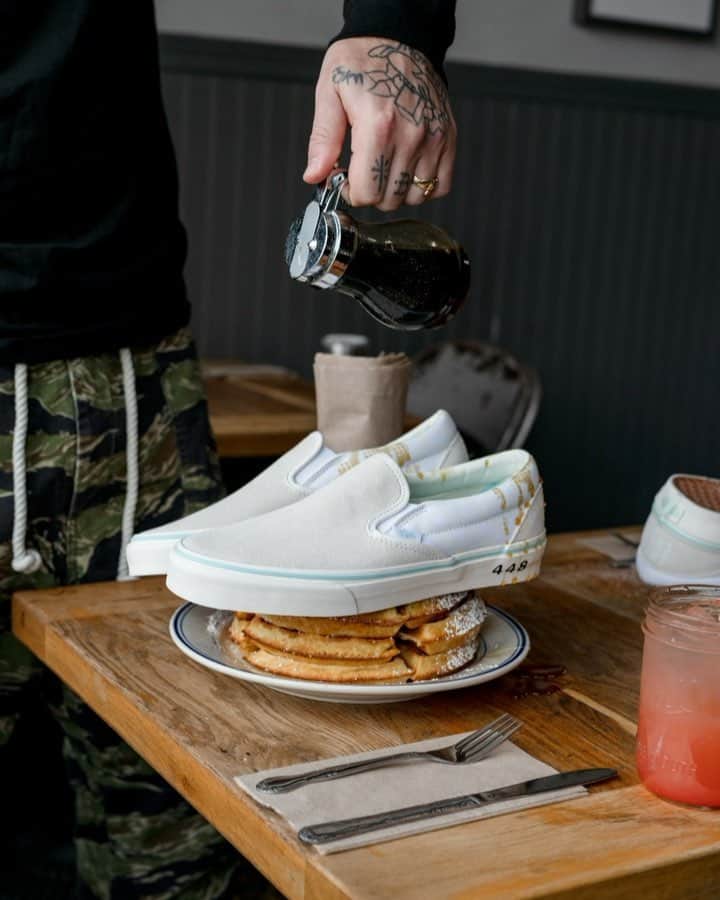 のインスタグラム：「FEED YOUR SOLE. @vans x @sweetchicklife x @footlocker "Off The Waffles" Collection  Launching 4/20, Online and Foot Locker Hollywood + Highland Flagship  Available Early @ #NYC Pop-Up · 178 Ludlow St.」