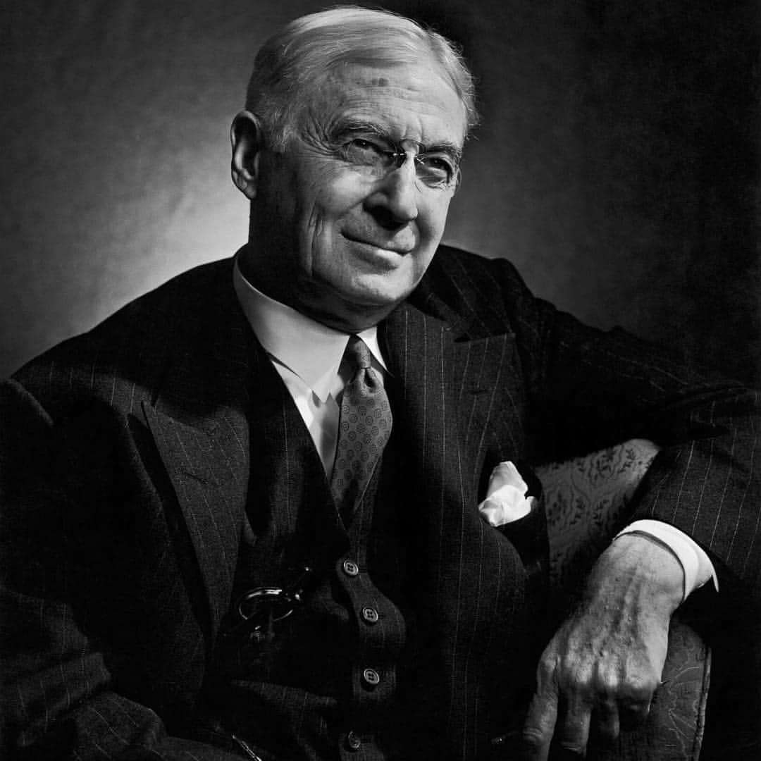 lifeさんのインスタグラム写真 - (lifeInstagram)「#Repost @yousuf_karsh_official with @get_repost ・・・ American financier, philanthropist, statesman, and political consultant Bernard Baruch popularized the term “Cold War” on this day, April 16, in 1947.  These portraits were made in 1944 for Life magazine.  #coldwar #vintageblackandwhitephotos #philanthropy #yousufkarsh #karsh #bernardbaruch #ussr @life」4月17日 7時35分 - life