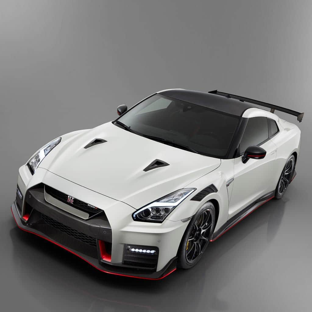 Nissanさんのインスタグラム写真 - (NissanInstagram)「Introducing the 2020 GT-R NISMO at the NY Auto Show, the ultimate performance supercar that provides an exhilarating experience for anyone, anytime, anywhere. #Nissan #GTR #NYIAS #NISMO」4月17日 8時04分 - nissan