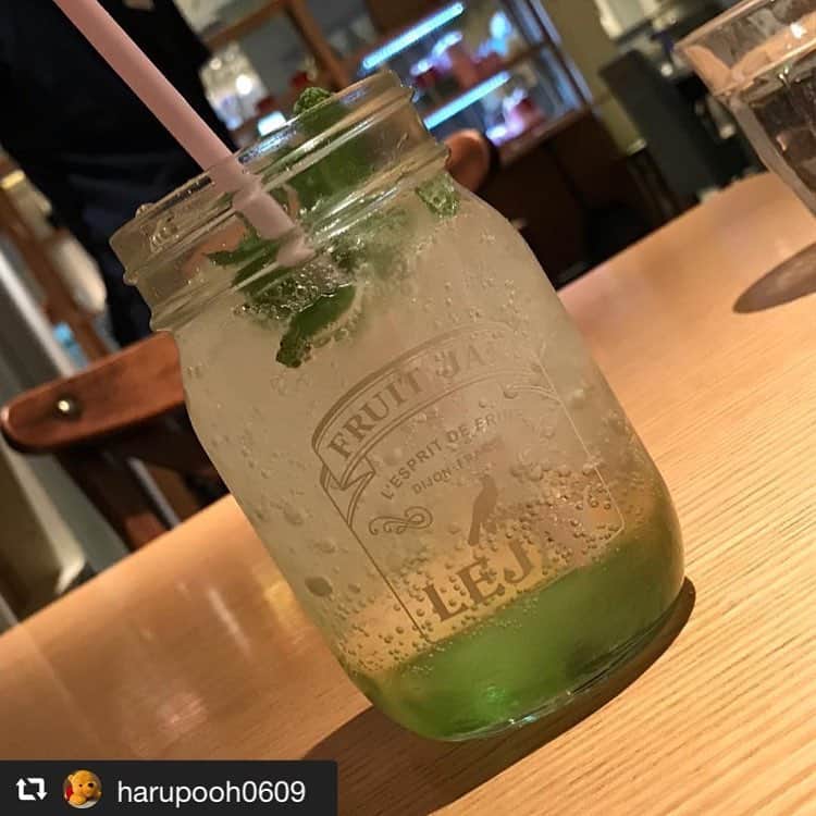 ハレノヒのインスタグラム：「#repost @harupooh0609 via @PhotoAroundApp  ノンアルコールですがなにか？ 2019.4.11 #新宿カフェ #ルミネエスト新宿 #ハレノヒ #ノンアルコールカクテル #グリーンアップル #カフェめぐり #カフェ巡り好きな人と繋がりたい @harupooh0609様 ご来店ありがとうございます😊お写真も嬉しいです♪ #ノンアル#モヒート#色#color#ドリンク#新宿#cafe#cute#tokyo#harenohi#shinjuku#lumineest」