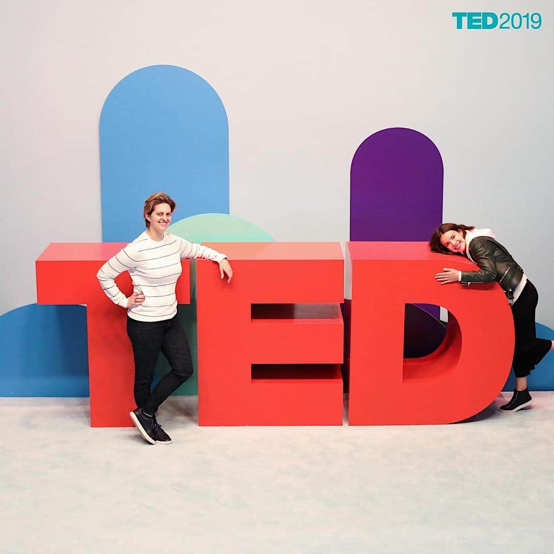 イングリッド・ニールセンさんのインスタグラム写真 - (イングリッド・ニールセンInstagram)「Erica: always keeping it cool. Me: rarely keeping it cool. I’m glad we found each other. ❤️ Oh, and this is my first TED conference! It’s fun and weird and thought provoking and exhausting and awesome and huge and... well, my introvert self is freaking out and having the best time all at once.」4月17日 8時16分 - ingridnilsen