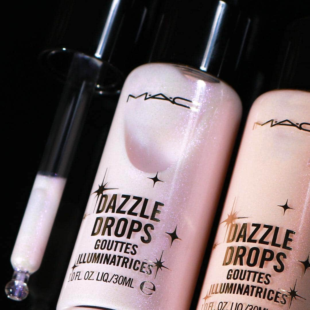 M·A·C Cosmetics Canadaさんのインスタグラム写真 - (M·A·C Cosmetics CanadaInstagram)「A magic-potion highlighter for a lustrous liquid pearlescent effect on the face or body. All-new Dazzle Drops in Dazzlepeach and Dazzlepink are available now online and in-store! ✨💦 #MACGetBlazed」4月17日 8時30分 - maccosmeticscanada