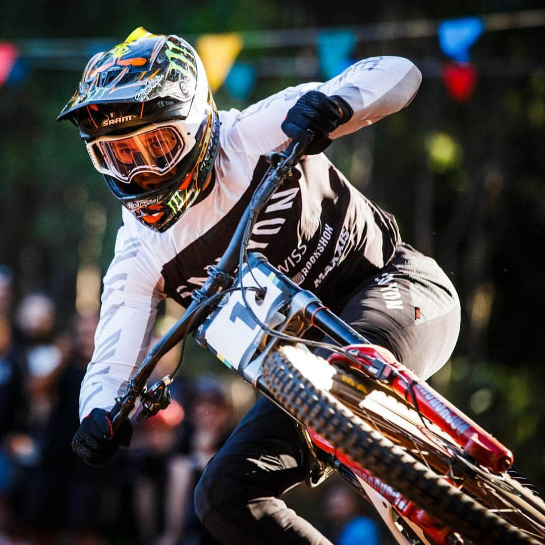 モンスターエナジーさんのインスタグラム写真 - (モンスターエナジーInstagram)「@troybrosnan fully focused as he defends his title & becomes 6x Australian Downhill National Champ! 🏆🏆🏆🏆🏆🏆 #MTBANATS19 #Downhill #MTB #MountainBike #MonsterEnergy」4月17日 8時42分 - monsterenergy