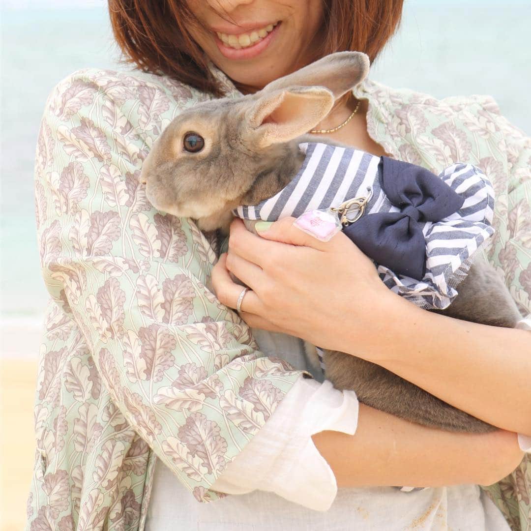Kayoのインスタグラム：「꒒ ০ ⌵︎ ୧ おねぃさん♡ でれでれさーくのつきまといのクセが強いww ヒザとか卵コタくんへのすりすりも激しいww ・ ・ @kankotaro ご旅行中の貴重な時間さいてくださってありがとー♫」