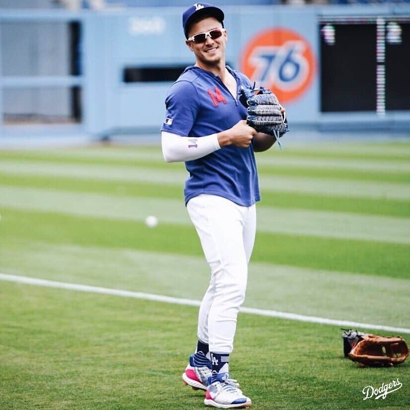 Los Angeles Dodgersさんのインスタグラム写真 - (Los Angeles DodgersInstagram)「Just another day at the office.」4月17日 9時42分 - dodgers