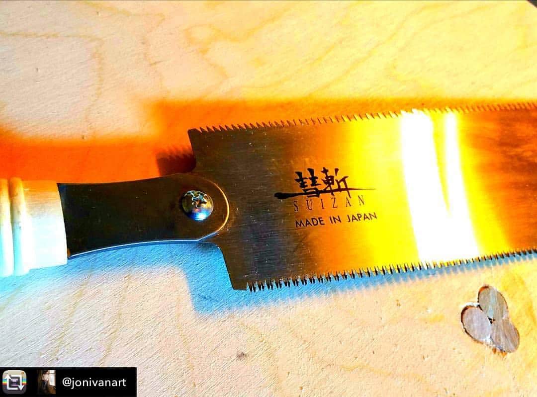 SUIZAN JAPANさんのインスタグラム写真 - (SUIZAN JAPANInstagram)「Thank you for your purchase!! Our saws do cut sharp!! Please have a try✨  Repost 📷 @jonivanart  #suizan #japanesesaw #japanesesaws#japanesetool #japanesetools#japaneseplane #craftman#craftmanship #handsaw #handplane#pullsaw #woodwork #woodworker#woodworkers #woodworking#woodworkingtools #diy #diyideas#furnituredesign #furnituremakeover#furnituremaker #suizanjapan #japanesestyle #japanlife #kominka#oldhouse」4月17日 9時51分 - suizan_japan