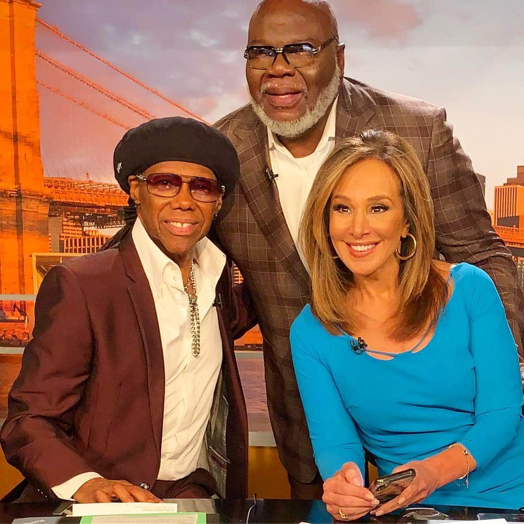 ナイル・ロジャースさんのインスタグラム写真 - (ナイル・ロジャースInstagram)「While co-hosting @fox5ny #gooddaynewyork w @rosannascotto I met @bishopjakes. He was such a kind soul. I liked him a lot.」4月17日 10時06分 - nilerodgers