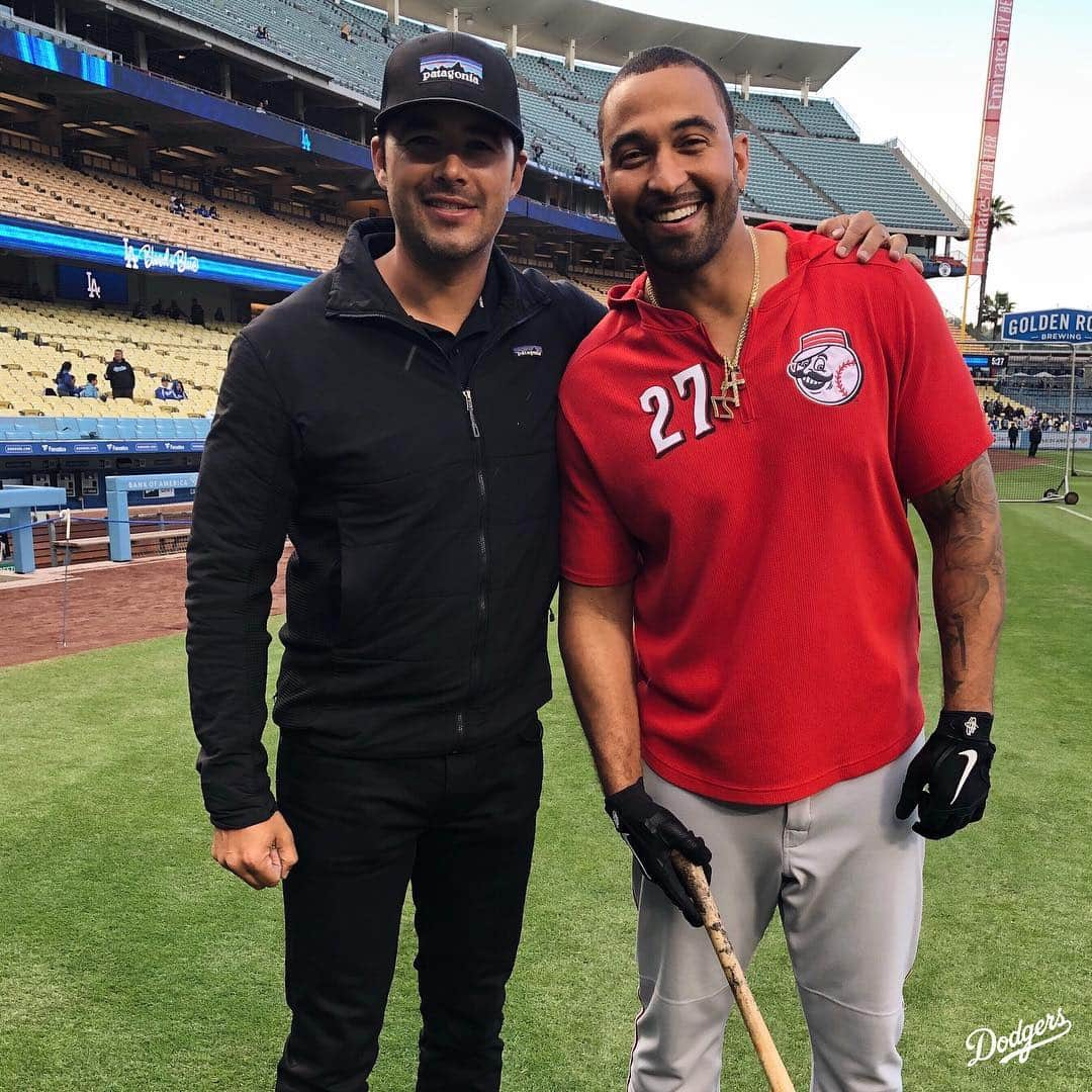 Los Angeles Dodgersさんのインスタグラム写真 - (Los Angeles DodgersInstagram)「Reunited.」4月17日 10時06分 - dodgers