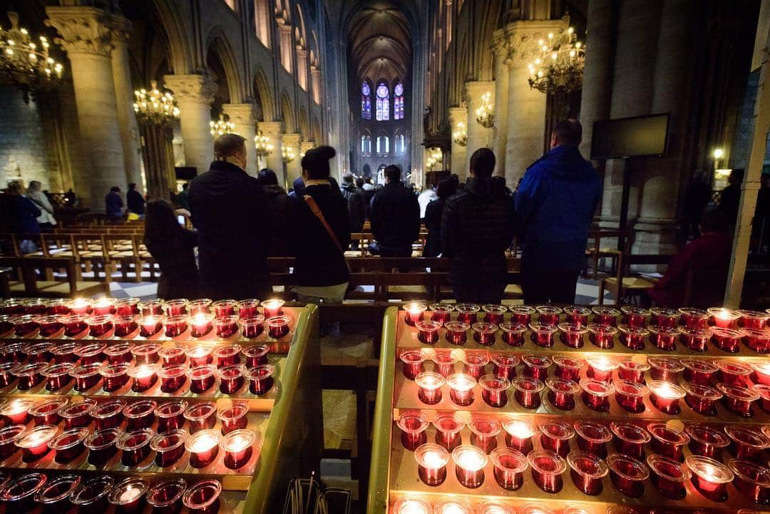 National Geographic Travelさんのインスタグラム写真 - (National Geographic TravelInstagram)「Photo by @jonathankingston | I was heartbroken to watch Notre Dame engulfed in flames. In the news coverage I saw a photo from inside of the church–its shattered ceiling gaping open to the sky–and this iconic cross still standing above Nicolas Coustou’s sculpture “Descent from the Cross” at the far end of the collapsed cathedral’s roof. The hands of the statue are raised as if in disbelief of the tragedy it was beholding. My heart is in Paris today.  Swipe to see more views of Notre Dame.  #NotreDame #Paris #France」4月17日 10時00分 - natgeotravel