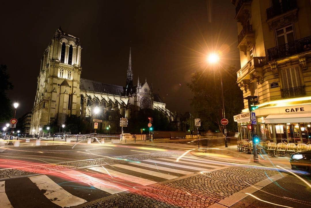National Geographic Travelさんのインスタグラム写真 - (National Geographic TravelInstagram)「Photo by @jonathankingston | I was heartbroken to watch Notre Dame engulfed in flames. In the news coverage I saw a photo from inside of the church–its shattered ceiling gaping open to the sky–and this iconic cross still standing above Nicolas Coustou’s sculpture “Descent from the Cross” at the far end of the collapsed cathedral’s roof. The hands of the statue are raised as if in disbelief of the tragedy it was beholding. My heart is in Paris today.  Swipe to see more views of Notre Dame.  #NotreDame #Paris #France」4月17日 10時00分 - natgeotravel