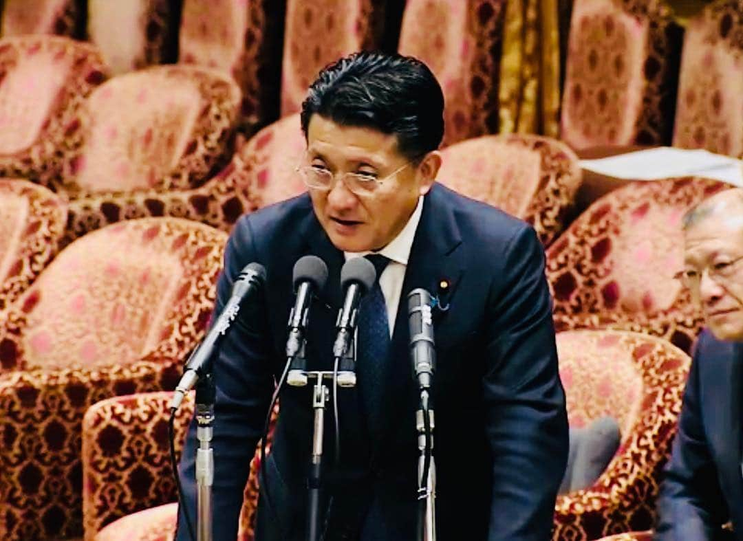 平井卓也さんのインスタグラム写真 - (平井卓也Instagram)「今朝は9時から衆議院内閣委員会で自民党西田昭二議員からのクールジャパン戦略に関する質問に答弁。クールジャパン戦略はインバウンド拡大、地方創生、産業振興、ポップカルチャー、伝統文化の継承など、あらゆる政策と連動するので、質問も多岐にわたります。#平井卓也」4月17日 10時34分 - hiratakuchan0125