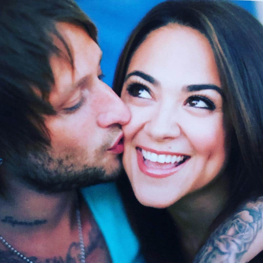 カミーユ・グアティさんのインスタグラム写真 - (カミーユ・グアティInstagram)「I can’t believe we’ve been married for 8 years. Feels like yesterday when I ran into this man hiking Runyon canyon!! First date I knew...this was the man I was going to marry. Many of my friends can attest to that! I believe there’s an email floating around somewhere! “When you know you know!” I wouldn’t choose anyone else to walk through life with...good times and bad we get stronger with every milestone! Thank you for being my best friend @iamsunnyriot❤️ #happyanniversary 📸@JenOsullivan」4月17日 10時56分 - camilleguaty