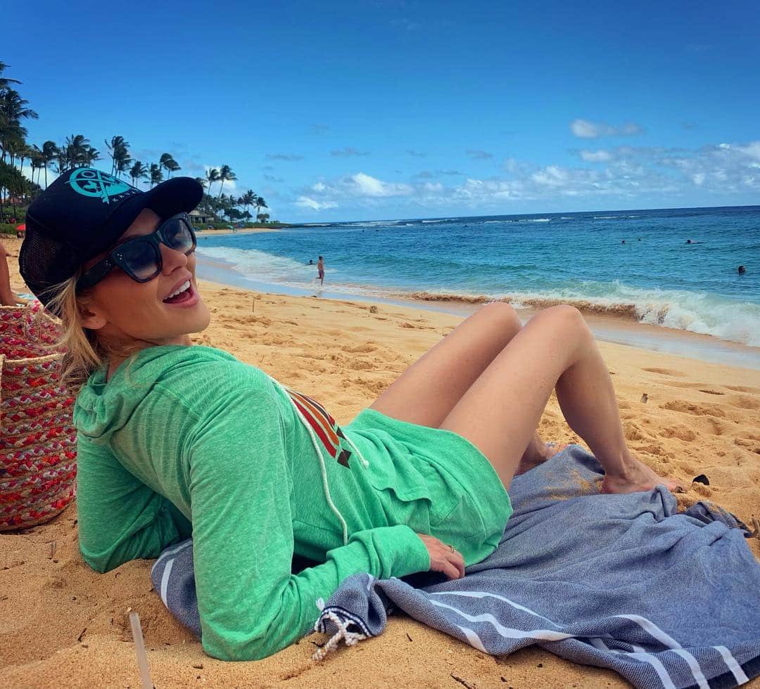 ステファニー・プラットのインスタグラム：「🐳」