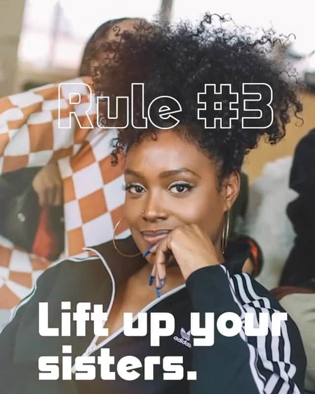 のインスタグラム：「Rule #3: Lift up your sisters. 🧡 @scottiebeam」
