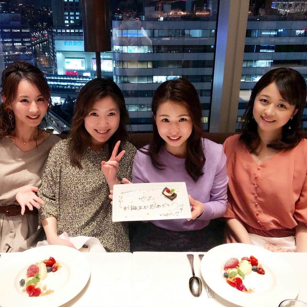 花清まゆこさんのインスタグラム写真 - (花清まゆこInstagram)「昨日は、久しぶりの女子会(^^) 銀座のボキューズへ（＾ν＾） 新しい環境で、毎日バタバタですが、、 昔からの友達に会うと、やっぱりホッとする(o^^o)  たまには、息抜きも必要ですねー✨  さて、今日は小学校の保護者会^^; ドキドキ、、、。 #ボキューズ #銀座#銀座ディナー#フレンチ#オシャレ#女子会#ママ会#dinner #bocuse #ブラッスリーポールボキューズ #グルメ#東京グルメ #銀座グルメ #マロニエゲート銀座」4月17日 11時43分 - mayuusa610