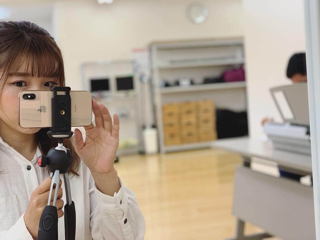 のインスタグラム：「📱♡ ・ ・ ・ 久々の #YouTube #コラボ #パーマ大佐 さんと(^^) やっぱり楽しいね‼️ また編集してアップできたら⤴️言うね❣️ さて、この後もコラボ撮影続きます(^.^) はらはりーた。 #YOUTUBER #中村愛 #中村愛チャンネル #浅井企画 #太田プロ」