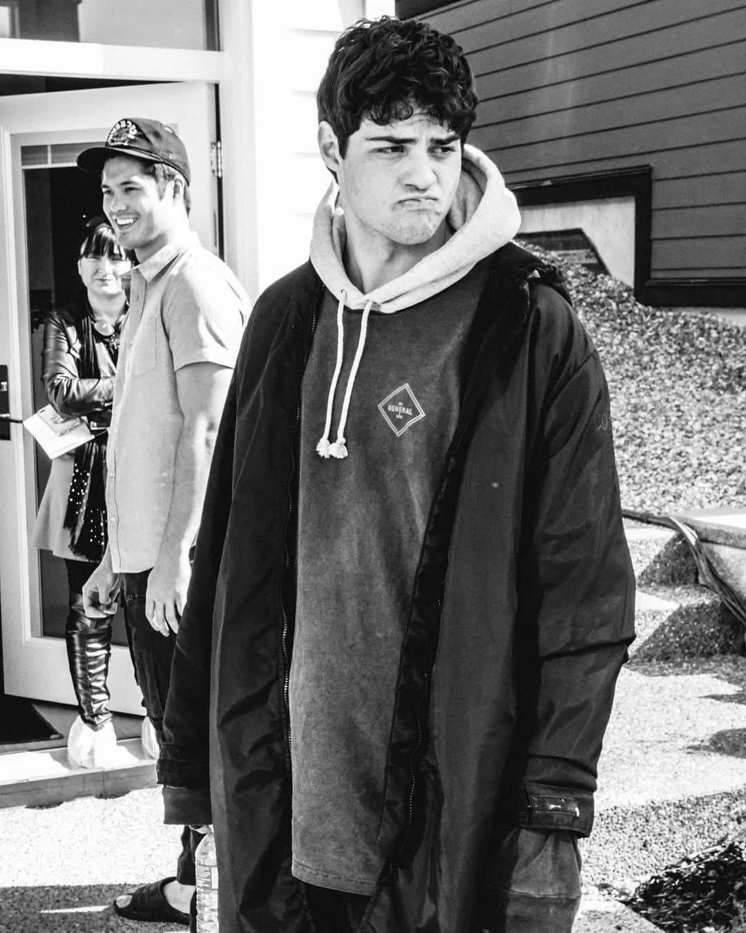 ノア・センティネオのインスタグラム：「I’m displeased and @rossbutler is not.」