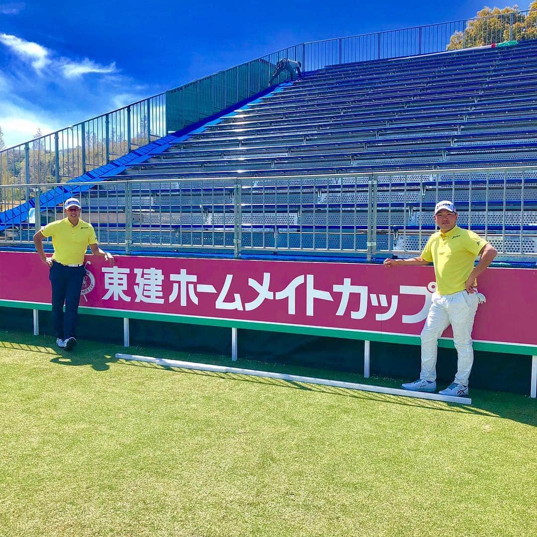 出水田大二郎さんのインスタグラム写真 - (出水田大二郎Instagram)「国内開幕戦！やっと始まります！ 今年も沢山の方々に支えられてここまできました！やりますよー  #TOSS#JTRIP#アサヒ飲料 #住友ゴム#srixon  #4clovercross #HALEO#elitegrips #oakley  #東建ホームメイトカップ #秋吉翔太 #ゴルフ男子#ゴルフ女子#プロゴルファー #感謝」4月17日 22時49分 - dai26insta