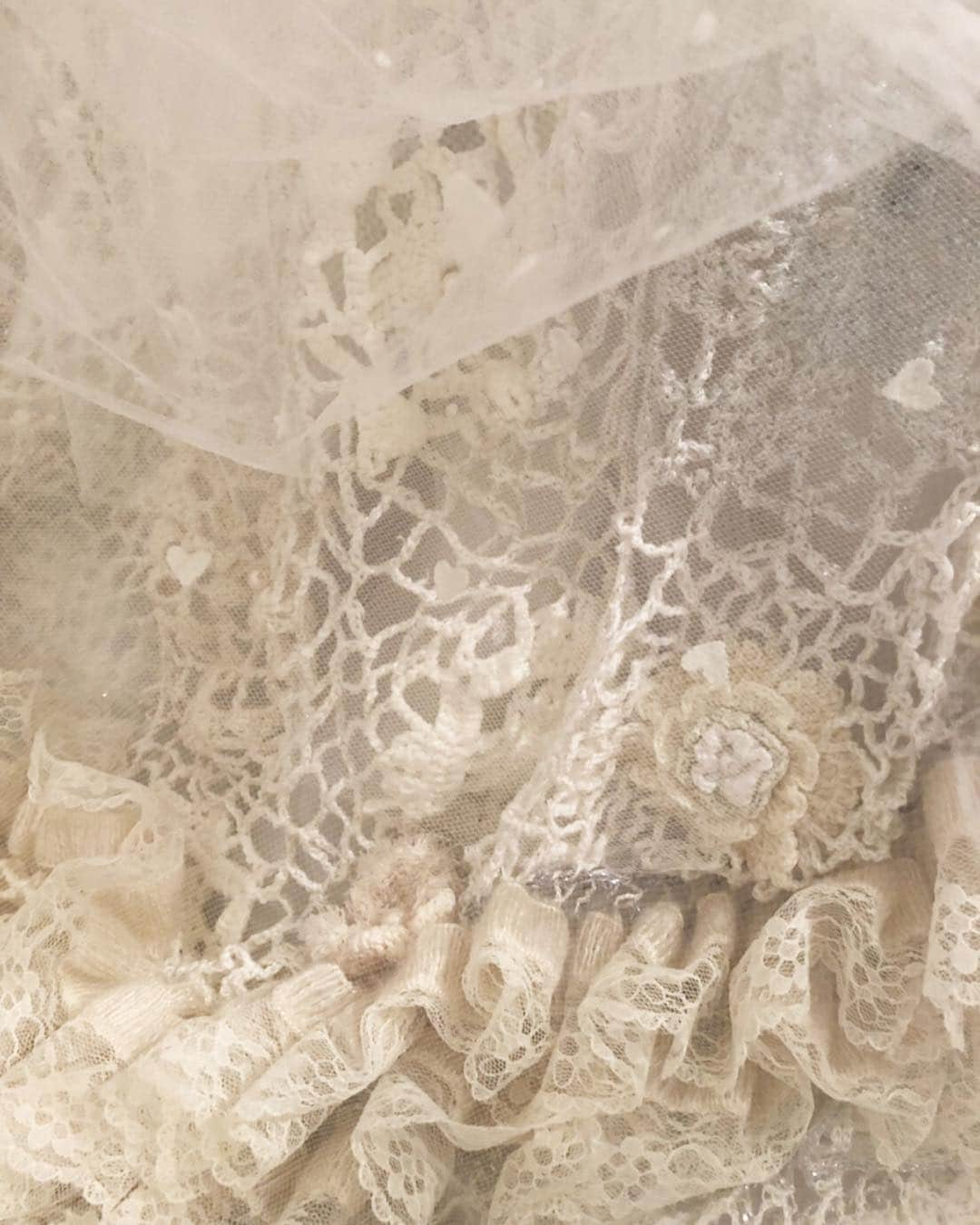 東佳苗さんのインスタグラム写真 - (東佳苗Instagram)「21 century girl rurumu costume exhibition moeka hoshi/the end of anthem 君に届くな MV  sad wedding dress…💔 #21centurygirlrurumucostumeexhibition #rurumu #theendofanthem #大森靖子」4月17日 22時54分 - usagi_kanae