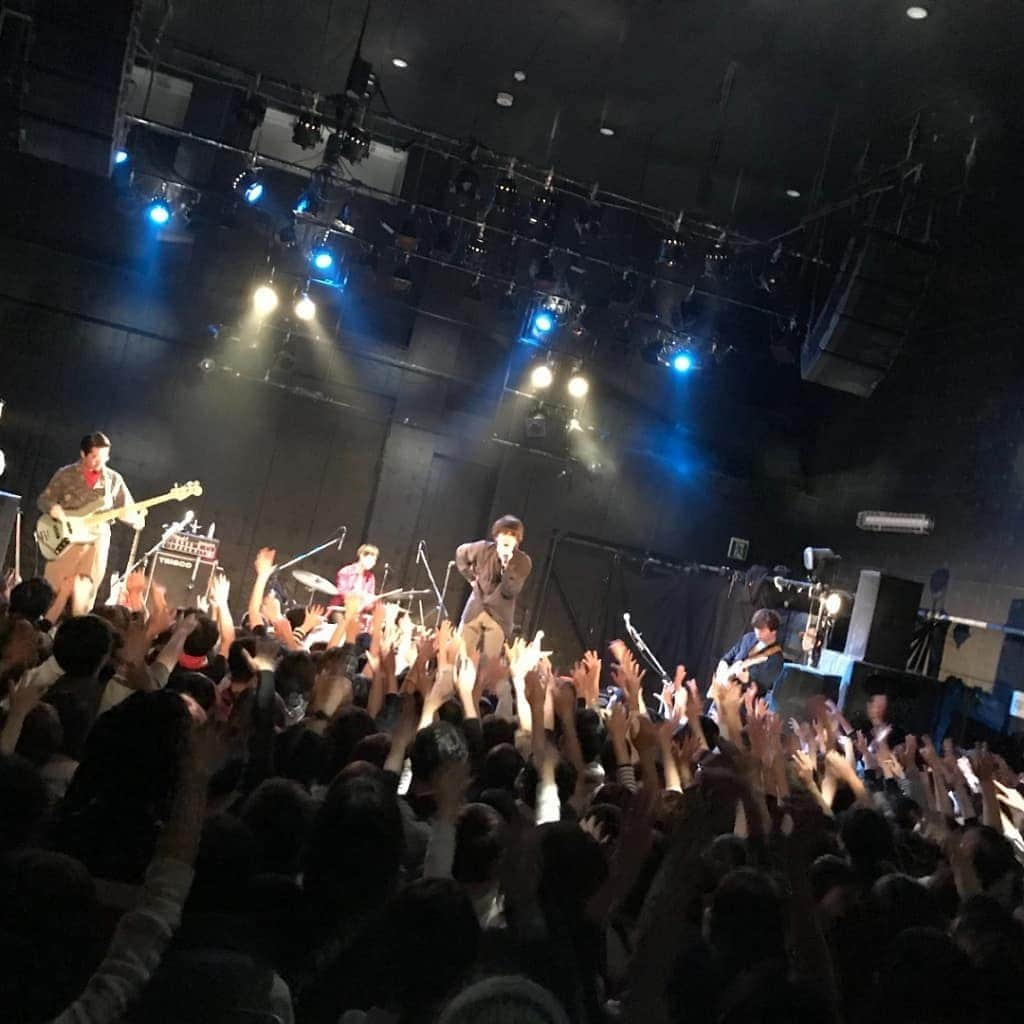 OKAMOTO’Sさんのインスタグラム写真 - (OKAMOTO’SInstagram)「「OKAMOTO’S 10th ANNIVERSARY LIVE TOUR 2019 "BOY"」 今週末は4/20(土)@長野JUNK BOX、21(日)＠金沢EIGHT HALLにて開催します！ 武道館に向けて走り続けているOKAMOTO'Sを是非、見に来てください！  4月20日(土) 長野・長野CLUB JUNK BOX 17:30 OPEN / 18:00 START  4月21日(日) 石川・金沢EIGHT HALL 17:15 OPEN / 18:00 START  お問い合わせ : キョードー北陸チケットセンター / 025-245-5100」4月17日 21時22分 - okamotos_official