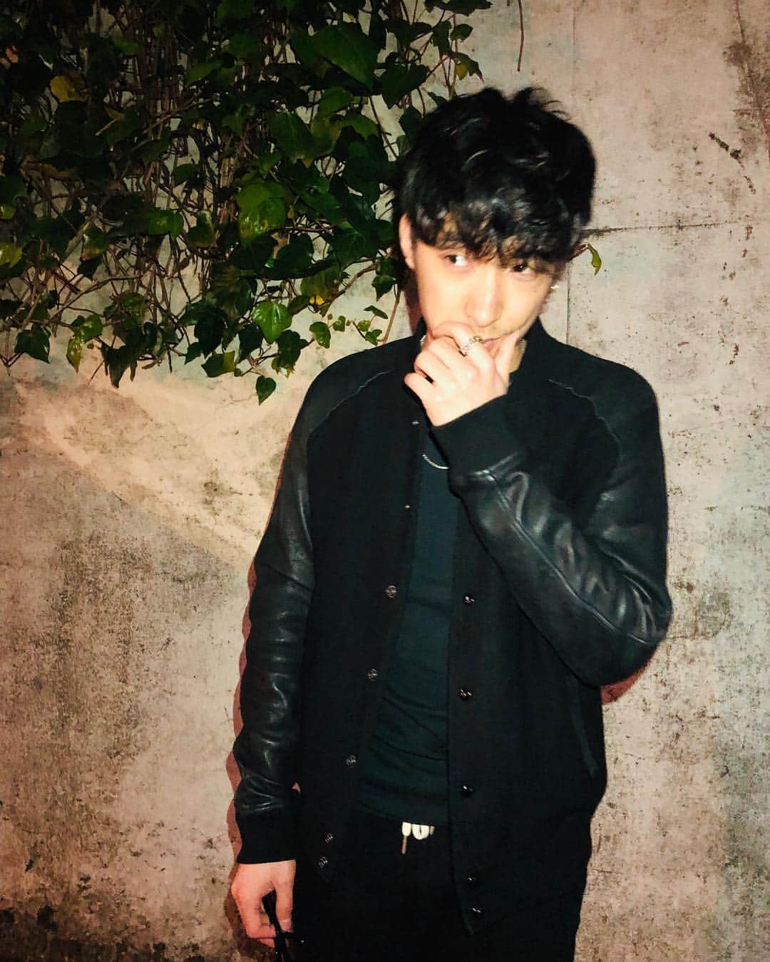 Yuto&Hayato（SUPERTWINS）のインスタグラム：「お久しぶり🤔」