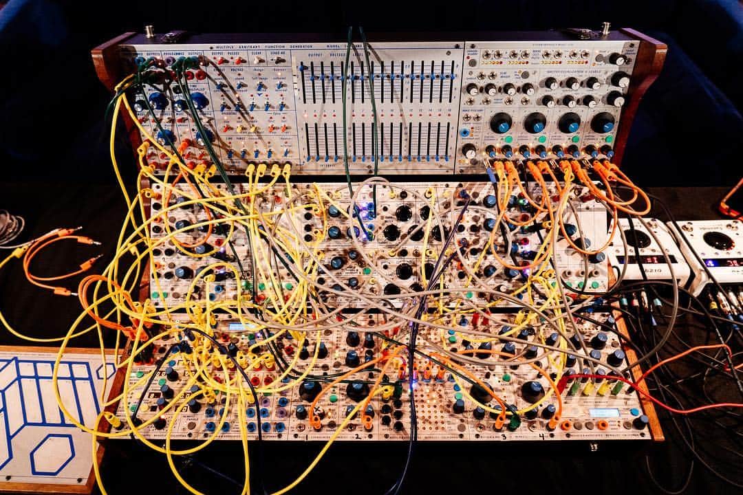 Red Bull Music Academyのインスタグラム：「Up-close with Suzanne Ciani’s Buchla on what would have been pioneering synth designer Don Buchla’s 82nd birthday. — 📷 @newyorkcityvibe #buchla #modularsynth」