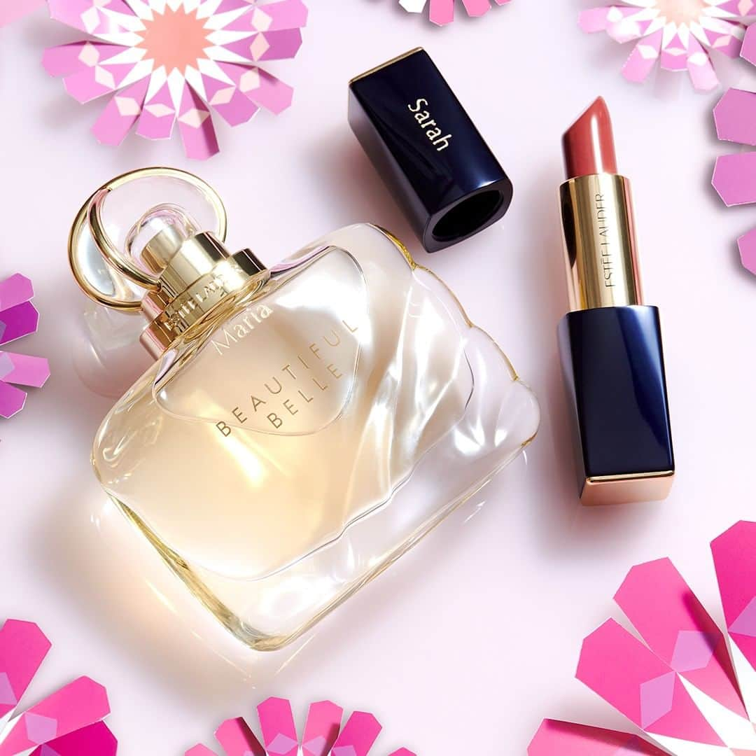 エスティローダーさんのインスタグラム写真 - (エスティローダーInstagram)「This #MothersDay, make it personal! 💕Give mom a gift that’s uniquely hers with custom engraving on a selection of our #PureColorEnvy Lipsticks, perfume bottles and more. Link in bio to shop engraved gifts in time for Mother’s Day!  #MothersDayGifts #LoveBreaksAllRules #LipsToEnvy #LipstickEnvy」4月17日 22時00分 - esteelauder