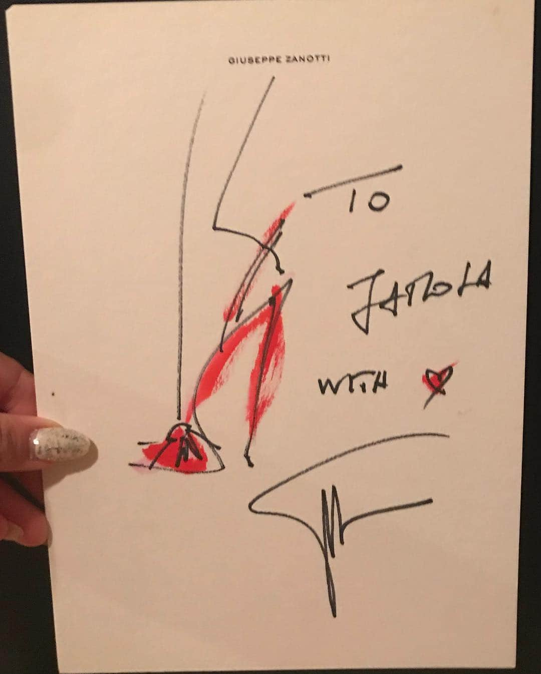 JAMOSAさんのインスタグラム写真 - (JAMOSAInstagram)「Wow‼️I’m super stoked to meet one of my favorite shoes designer Giuseppe Zanotti at his cocktail party🔥 He even complimented my shoes (which was OBVIOUSLY his🤭)Thanks for the personal autograph㊗️大好きな @giuseppezanotti さんが来日と言うことで銀座SIXのカクテルパーティにご招待頂きました😱❤️この日だけの為に、前日の夜に足が痩せるソックス履いて寝たよ🤭お陰様で、ご本人にRED SHOES褒められましたw さらに目の前でその靴の絵を描いてくださり、サインまで頂きもう最高っす😩🙏新作もいち早く見れてお腹いっぱい👠素敵な夜に感謝です🙏🙏🙏 #giuseppezanotti」4月17日 22時10分 - jamosa148