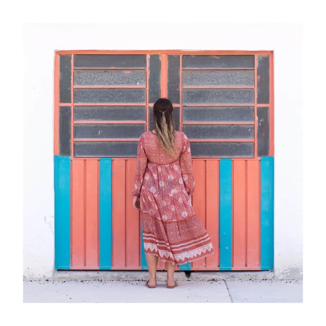 マッタさんのインスタグラム写真 - (マッタInstagram)「Our Yamini Dress, now in new colors just in time for this holiday weekend❣️ ✨ Inspired by Cristina Gitti's years working in India, the Yamini Dress is part of our Lotus Collection, an ongoing series of dresses that re-envision classic Indian textiles✨ •>>> link in bio to see more <<<• #mattanewyork #mattamade #sustainablefashion #indiandress #bohochic ⁣ ⁣ ⁣」4月17日 22時30分 - mattanewyork