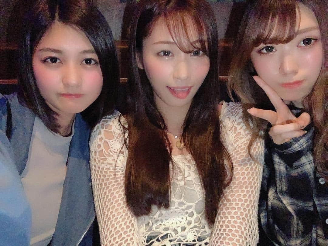 横町ももこさんのインスタグラム写真 - (横町ももこInstagram)「💖 . だいすきらぶ💙💛 . #女子会#lastnight#美女 #みんな大好き#圧倒的#林ゆめ #ちょい悪#新谷桐子#新谷クリニック #大好き#らぶ#またすぐに会いたい #レースクイーン#チームメイト#OB #model#japanesegirl」4月17日 22時39分 - momochadayo