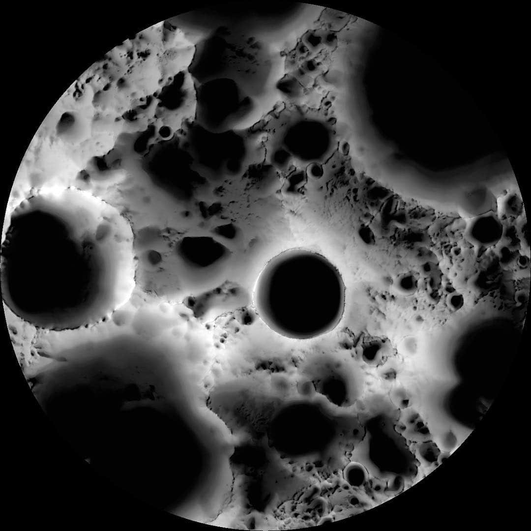 のインスタグラム：「In this multi-temporal illumination map of the lunar south pole, Shackleton crater (19 km diameter) is in the center, the south pole is located approximately at 9 o'clock on its rim. The map was created from images from the camera aboard the Lunar Reconnaissance Orbiter.  NASA is working right now to send American astronauts to the surface of the Moon in five years, and the agency has its sights set on a place no humans have ever gone before: the lunar South Pole.  Credits: NASA/GSFC/Arizona State University  #moon #lro #nasa #planetary」