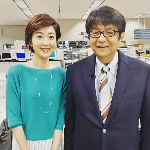 池尻和佳子さんのインスタグラム写真 - (池尻和佳子Instagram)「今日感テレビスタート時からお世話なっている宮嶋極さん‼️‼️ 今日、明日コメンテーターとしてスタジオに入って頂きます✨✨ 明日で番組一旦卒業と伺い、なんとも切ない気持ちになってしまいましたが😢 しっかりニュースお伝えしようと思います🍀  このあと1時55～「今日感テレビ」ご覧ください❇️」4月17日 13時51分 - wakako_ikejiri_rkb