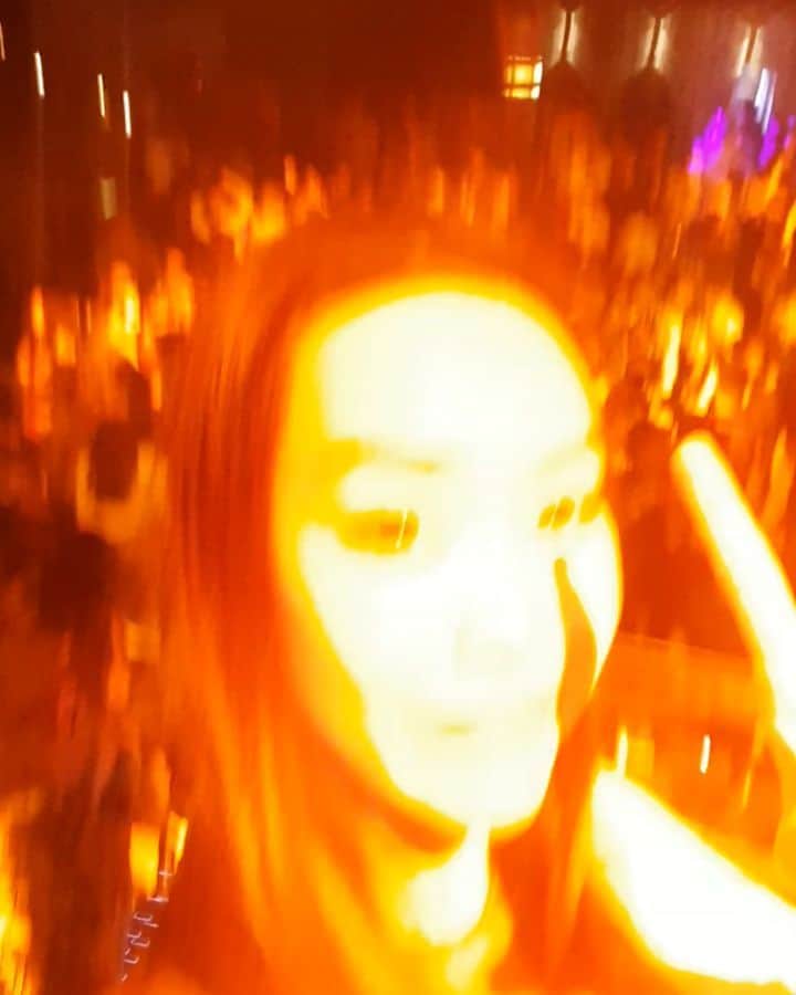Nicole Chenのインスタグラム：「DJ for Nepal for their New Year's Eve and played my Mashup Live . Did this version specially for them! Nepal has total population of 30million people wow! #nepal #kathmandu #dj #djane #takitaki #newyeareve #djsingapore #fun #cool #mashup Get this version on www.soundcloud.com/nicolechen Clothes by @covetella」