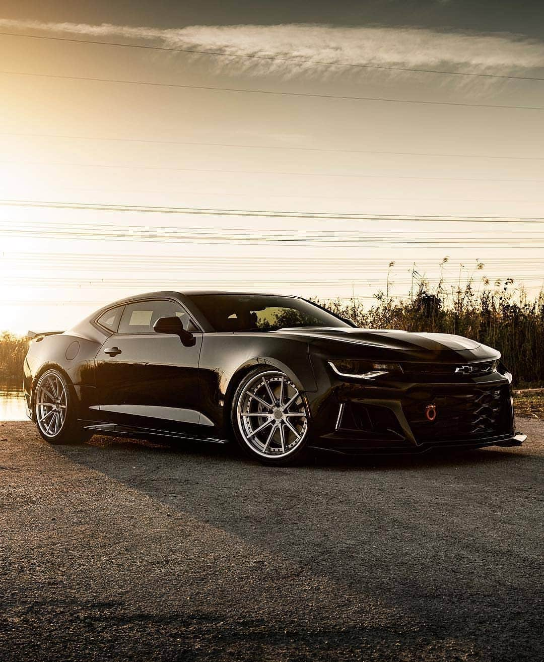 Kik:SoLeimanRTさんのインスタグラム写真 - (Kik:SoLeimanRTInstagram)「@brandon_zl1 ‘s Static ZL1 on @velgenwheels #chevy #camaro #zl1 #chevrolet By @kfletchphotography」4月17日 15時20分 - carinstagram