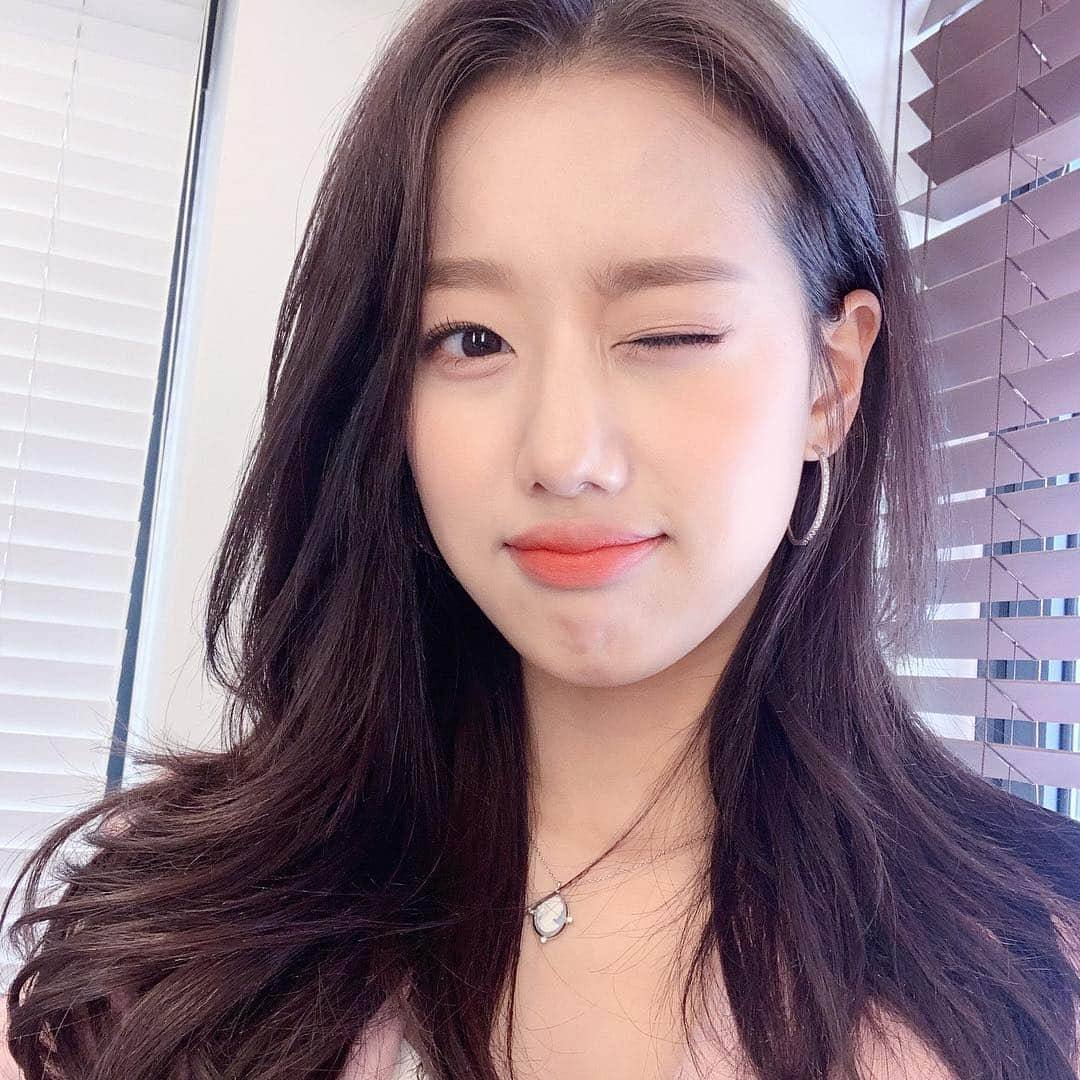 ナウンさんのインスタグラム写真 - (ナウンInstagram)「💄💄 #페리페라 #잉크마뜨블러틴트 #틴트추천 #입덕위기 #나은틴트 #그라데이션」4月17日 15時24分 - betterlee_0824