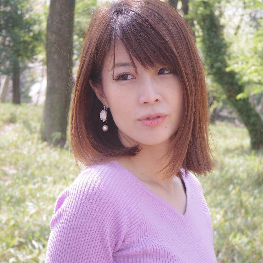 沢木麻衣のインスタグラム：「お花見撮影会🌸 #写真好きな人と繋がりたい  #桜 #満開の桜  #撮影会 #写真で伝えたい私の世界」
