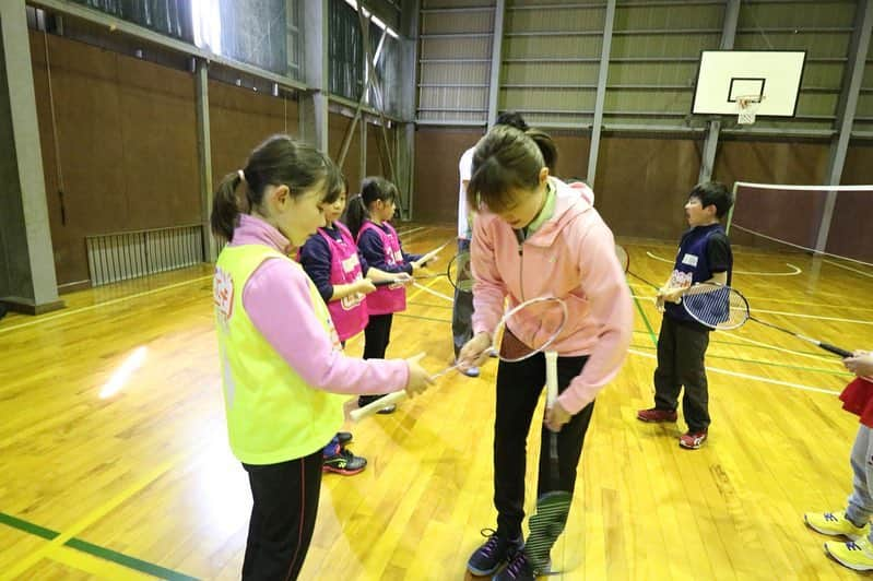 前田美順さんのインスタグラム写真 - (前田美順Instagram)「3月26.27日、「いこーよ スポーツ合宿in山中湖」にコーチとして参加してきました！ 10種類のスポーツの中からバドミントンを選んでくれた子供たちと一緒に楽しい時間を過ごすことができました。 子供たち、関係者の皆様、ありがとうございました！！ ・ ・ #いこーよ #スポーツ合宿  #やってみたいを実現  #バドミントン #badminton #yonex」4月17日 16時20分 - miyukimaeda_badminton