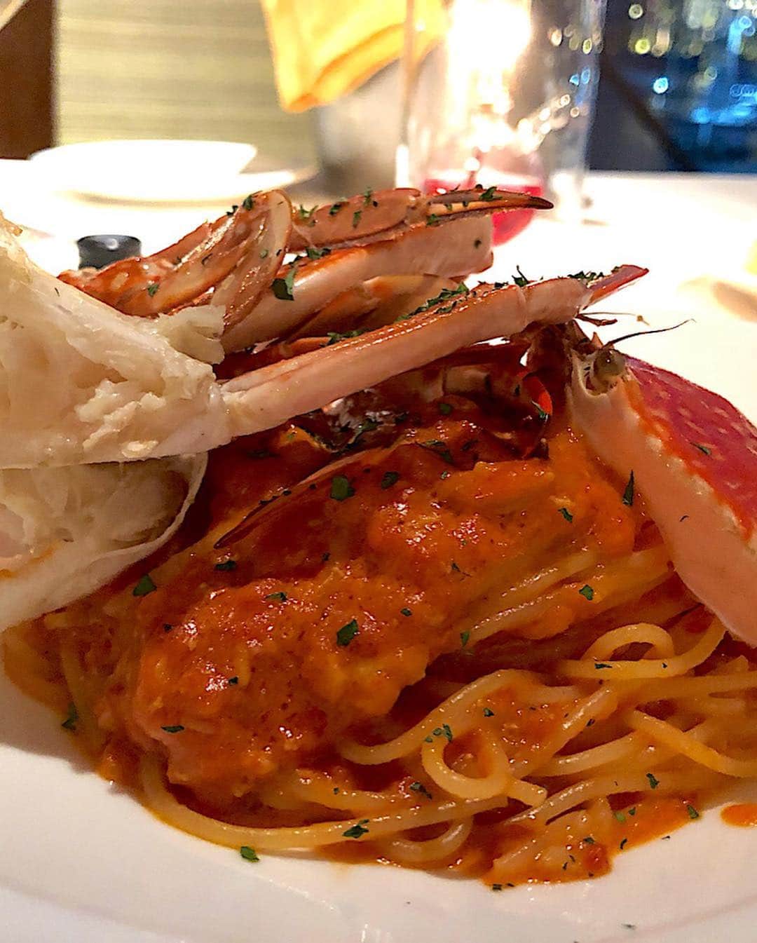 山田佳子さんのインスタグラム写真 - (山田佳子Instagram)「大好きなイタリアンで乾杯の夜🥂😆💕﻿ ﻿ #いい眺め﻿ #リゾート気分 #渡り蟹のパスタ﻿ #美味しかった﻿ #マリーナ﻿ #海﻿ #ヨットハーバー #ashiya﻿ #山田佳子﻿」4月17日 16時49分 - yoshiko117