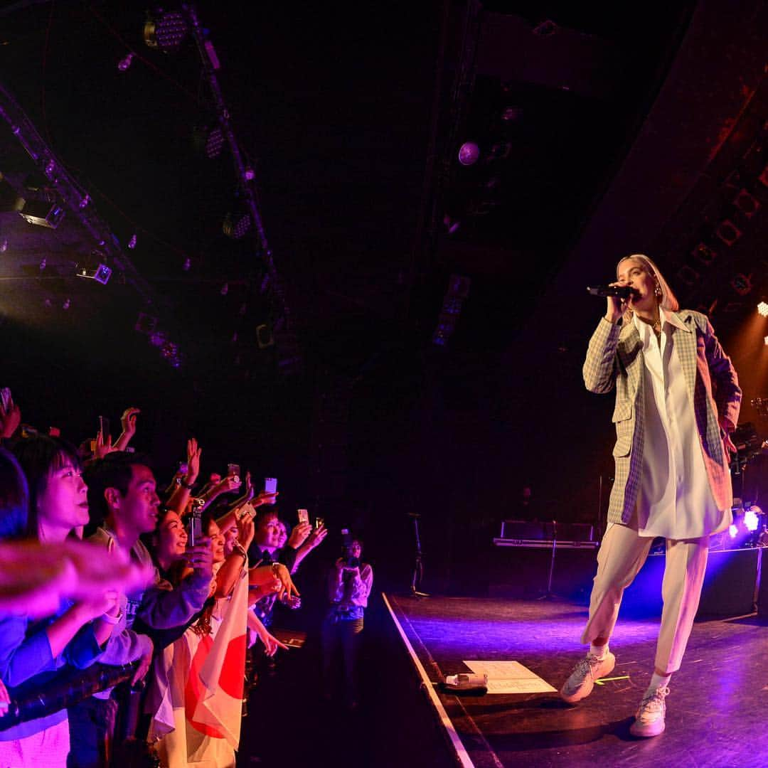 フジロック・フェスティバルさんのインスタグラム写真 - (フジロック・フェスティバルInstagram)「ANNE-MARIE at TOKYO LIVE PHOTO 到着📸  #アンマリー 初来日プレミア公演！LIQUIDROOM 2days Thank you sold out! See you in #fujirock 💛  イギリスの空手歌姫🥋世界中で大ブレイク中のUKで今最も愛されるシンガー #annemarie 、フジロック出演日は7/26（金）です。お見逃しなく♩  #fujirock #fujirockfestival #フジロック」4月17日 16時47分 - fujirock_jp