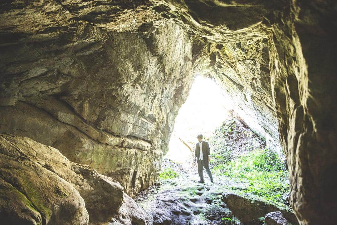 シバタカメラマンさんのインスタグラム写真 - (シバタカメラマンInstagram)「次回作のロケハン風景。 今度は洞窟？ 一人で中に残るのは嫌だなぁ… #写真撮ってる人と繋がりたい #写真好きな人と繋がりたい #ファインダー越しの私の世界 #東京カメラ倶楽部 #シバカメ #東京カメラ部 #ふぉと #photography」4月17日 17時00分 - mikantoku