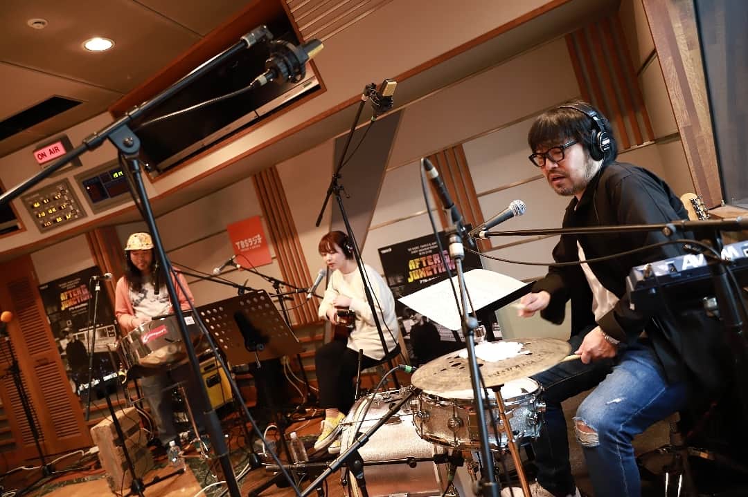TBSラジオ「アフター6ジャンクション」さんのインスタグラム写真 - (TBSラジオ「アフター6ジャンクション」Instagram)「オンエア写真集(2019/4/16) #utamaru #宇多丸 #宇垣美里 #藤津亮太 #抱擁家族 #曽我部恵一 #オフィスラブ #西口想 #しまおまほ #アフター6ジャンクション #radiko #TBSラジオ #ラジオ」4月17日 17時13分 - after6junction